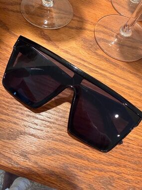 Black Oversized Sunglasses